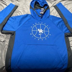 Large Nike men’s Kentucky Wildcats blue basketball pullover hoodie